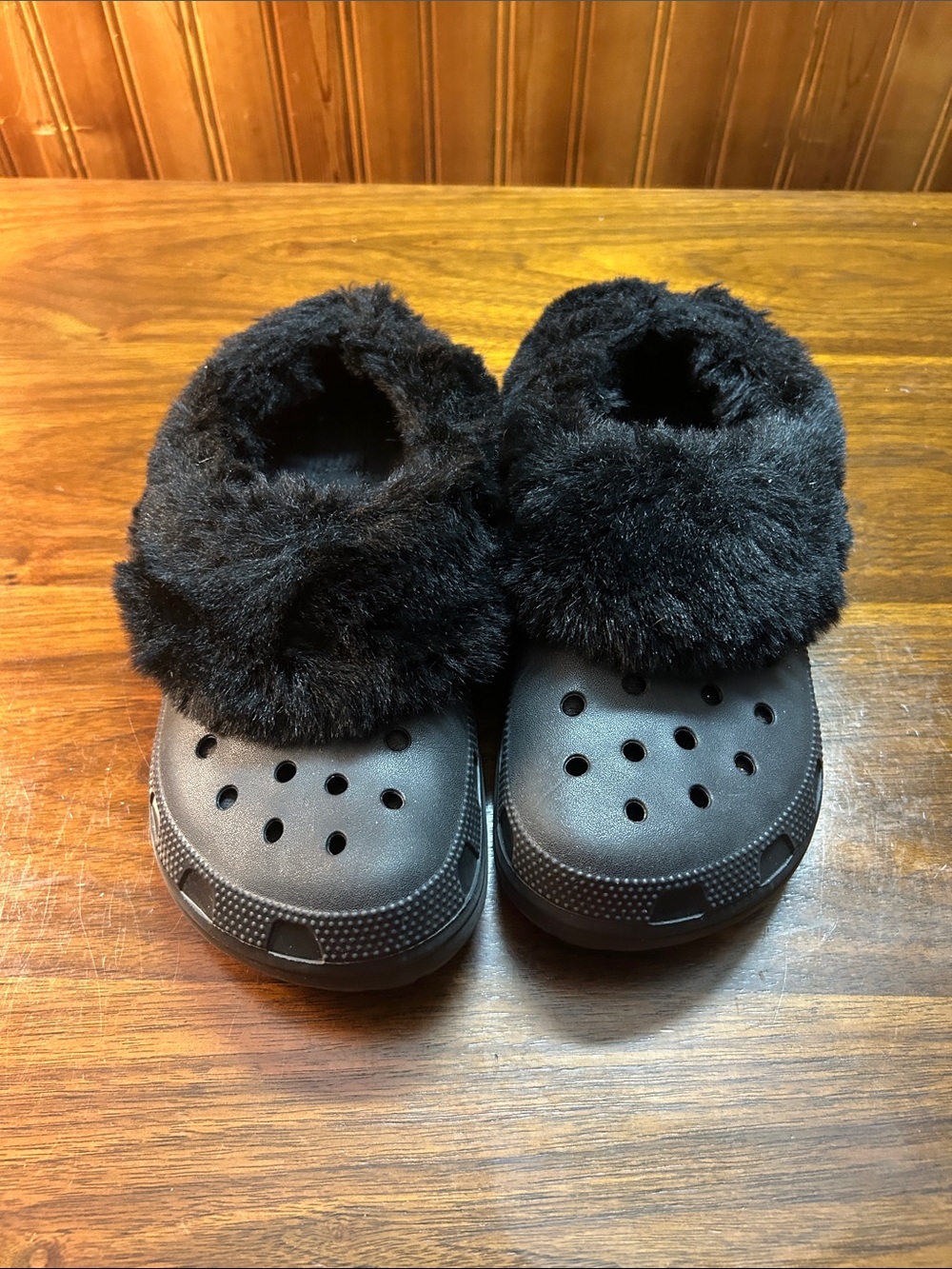 Crocs Classic Furever Crush Clog Black Faux Fur Lined Platform Size 7 Womens